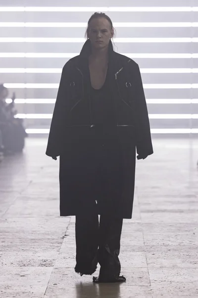 Look 46